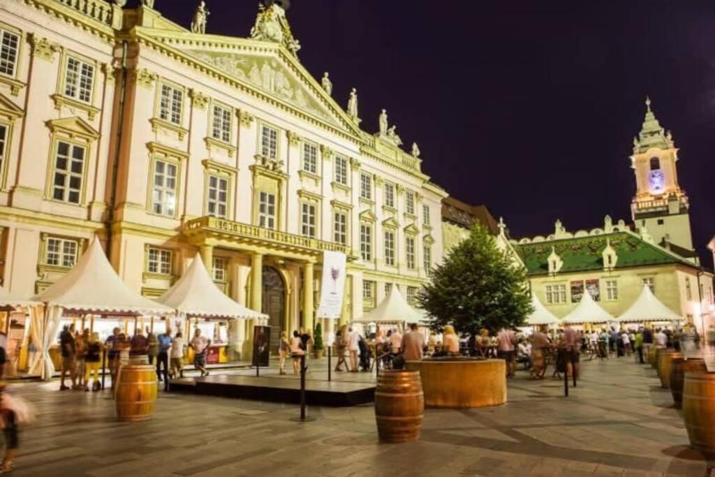 Queen Flat In Old Town With Castle View Apartment