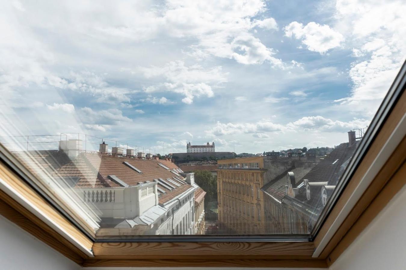 Queen Flat In Old Town With Castle View Apartment