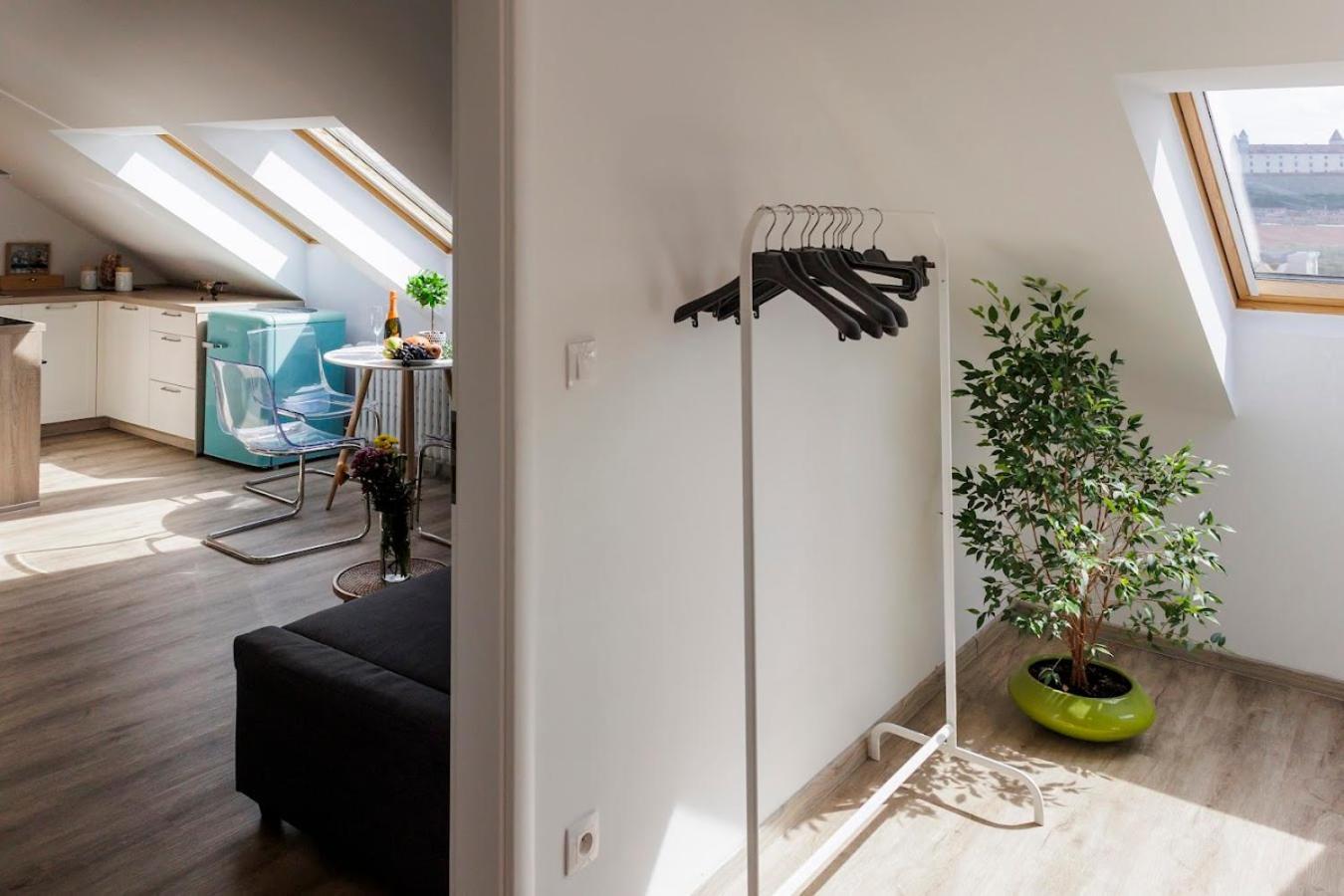 Apartment Queen Flat In Old Town With Castle View Bratislava