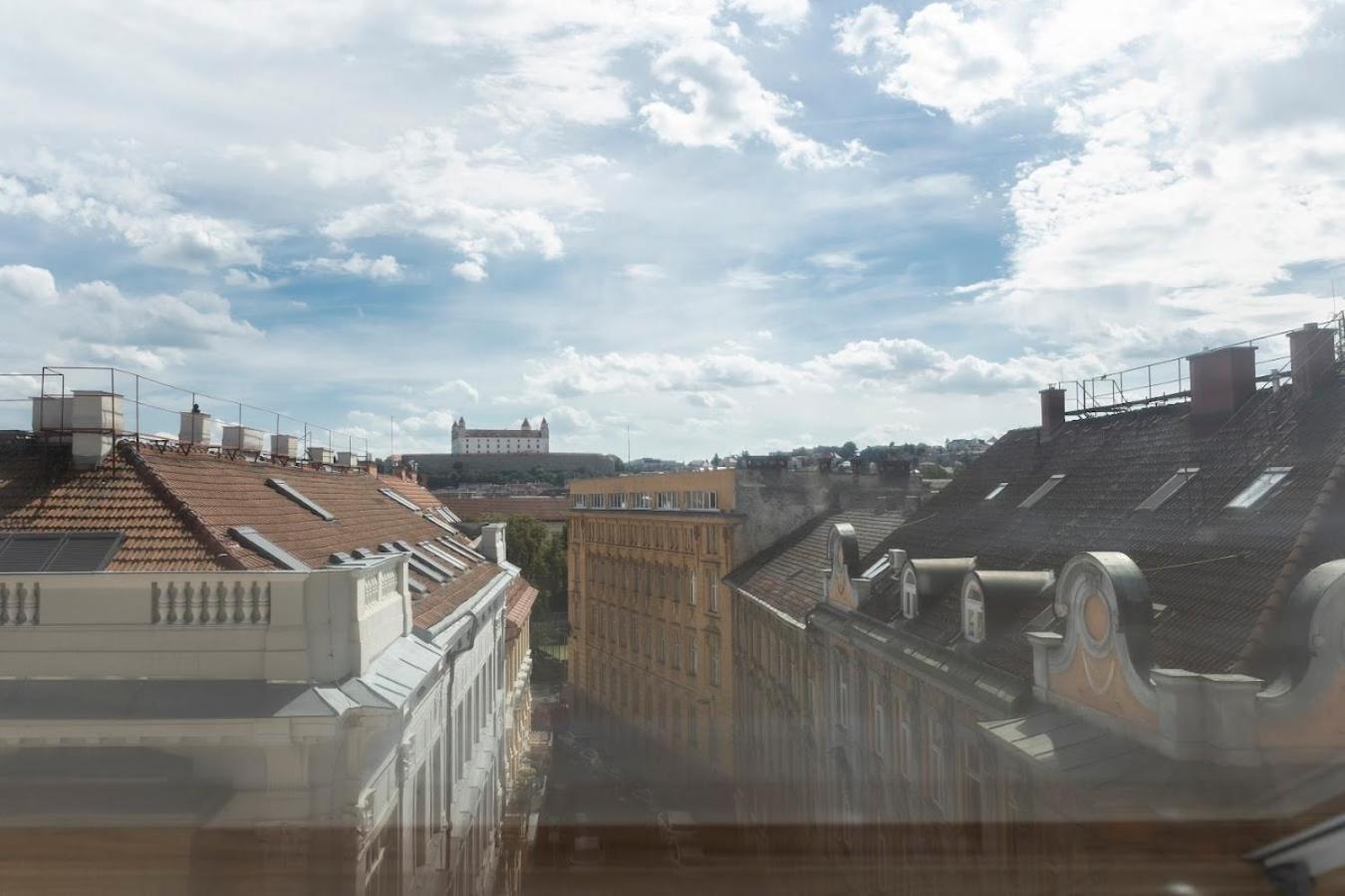 Queen Flat In Old Town With Castle View Bratislava