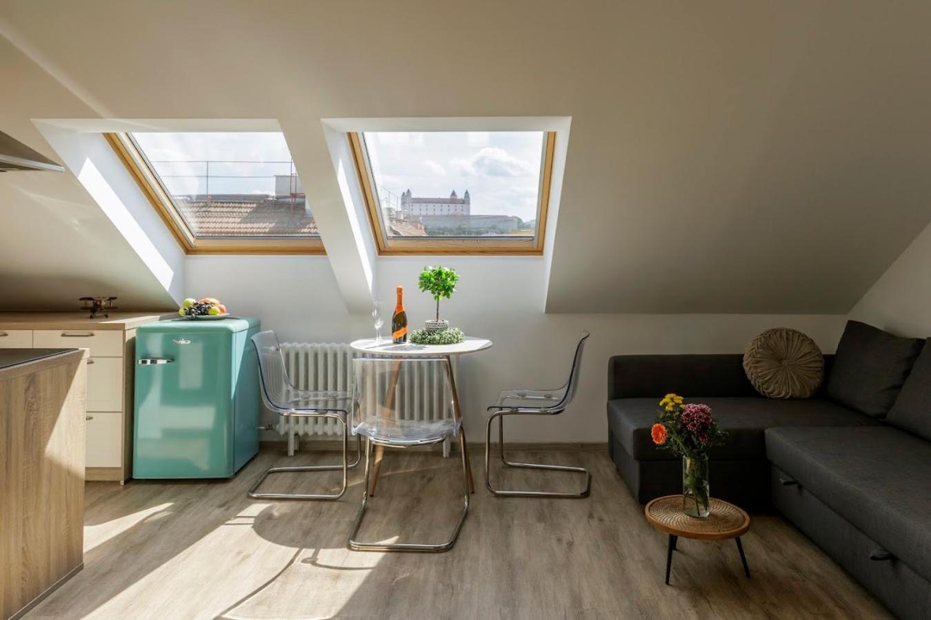 Queen Flat In Old Town With Castle View Bratislava